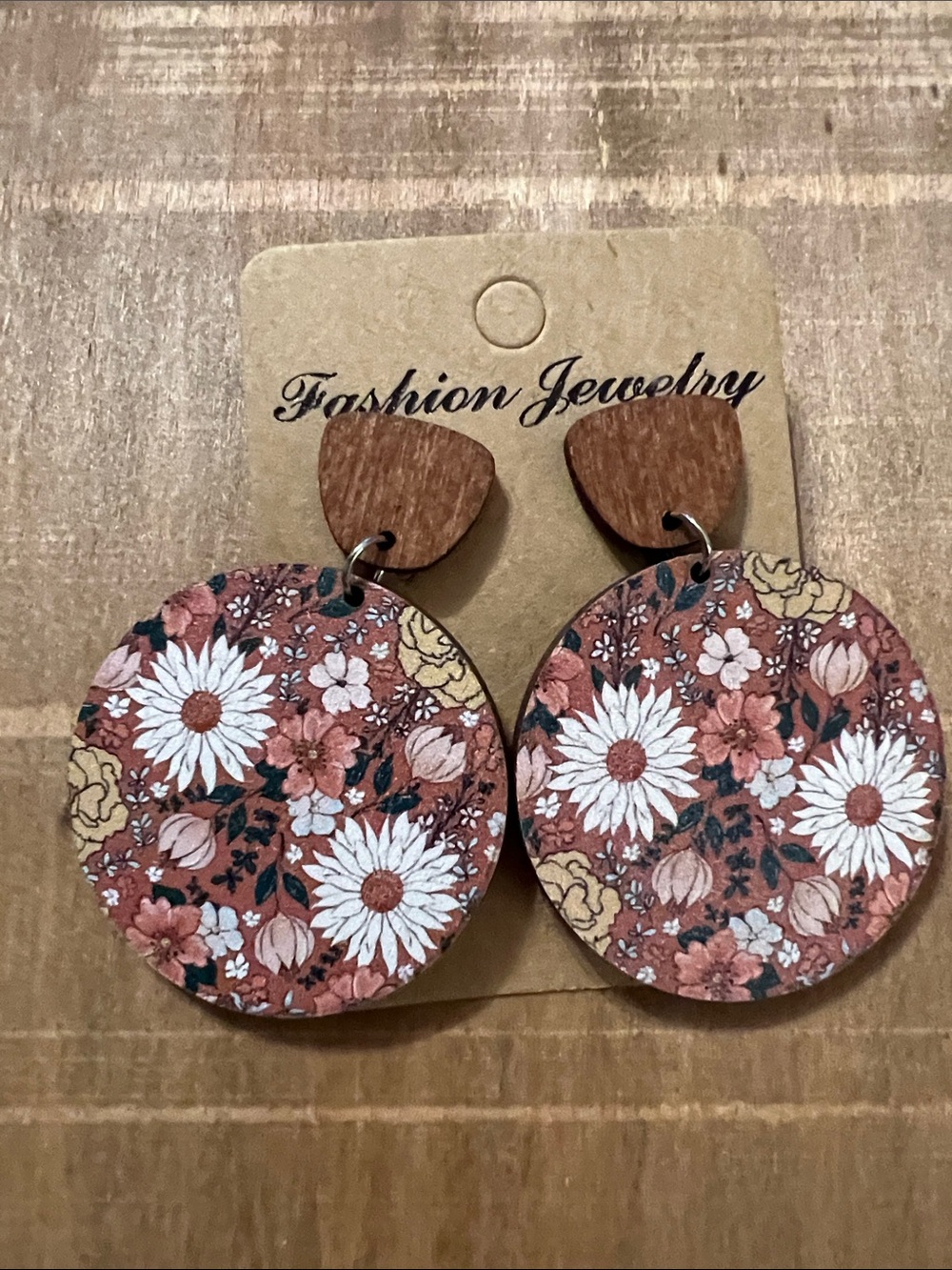 3/$18 Fashion Jewelry Rust, White and Yellow Floral Wooden Drop Earrings Lot 640